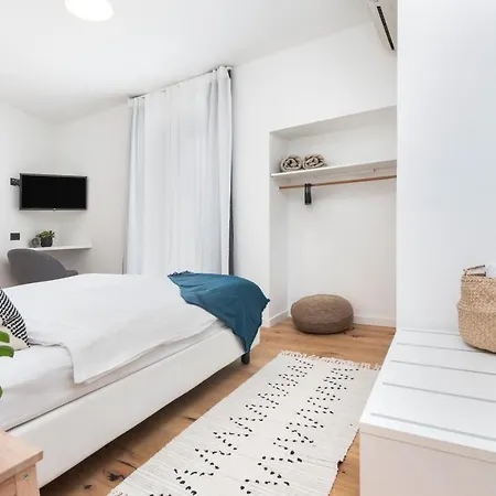Modern And Cozy Salt & Pepper In Heart Of Rovinj