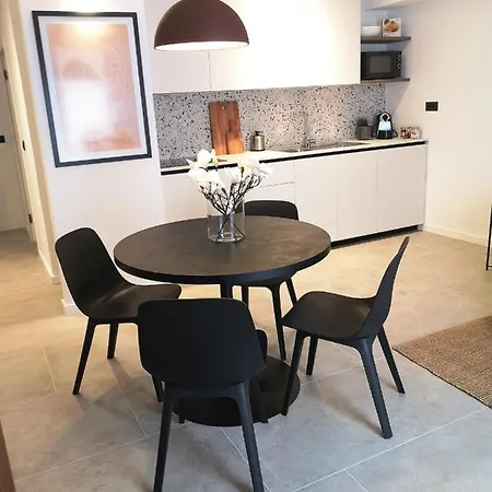 Apartment Modern And Cozy Salt & Pepper In Heart Of *