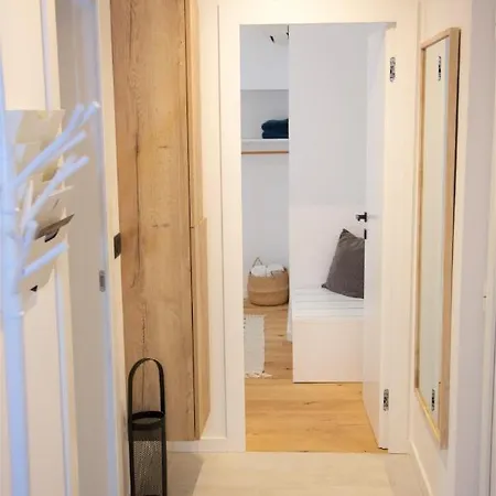 Apartment Modern And Cozy Salt & Pepper In Heart Of *