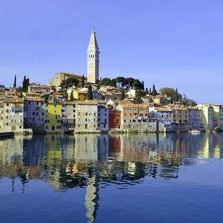 Modern And Cozy Salt & Pepper In Heart Of Apartment Rovinj