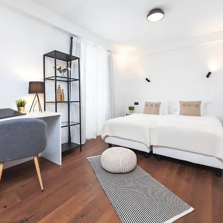 Modern And Cozy Salt & Pepper In Heart Of Apartment